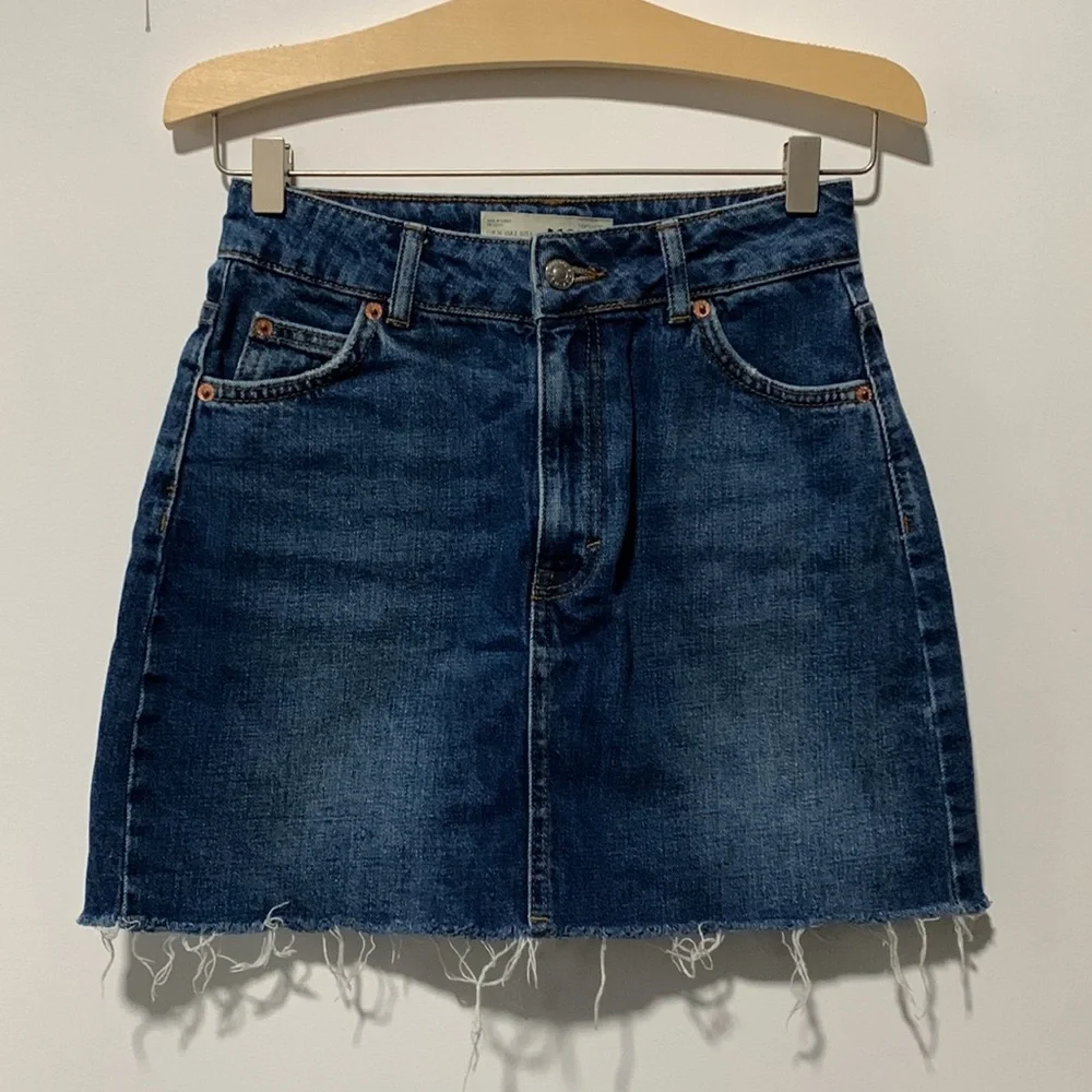 Topshop Jean Skirt-US 2-$15 - Picture 3 of 4